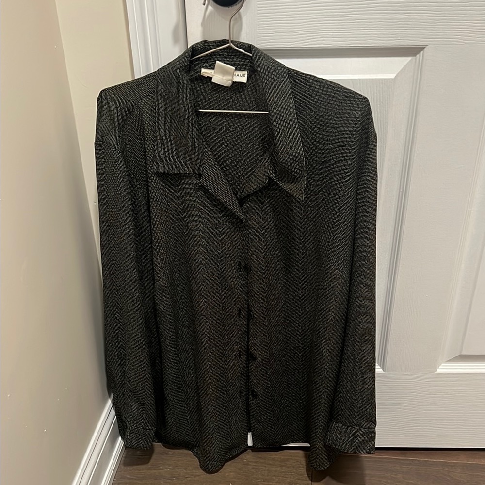 Patterned Button Down Blouse - Picture 4 of 7